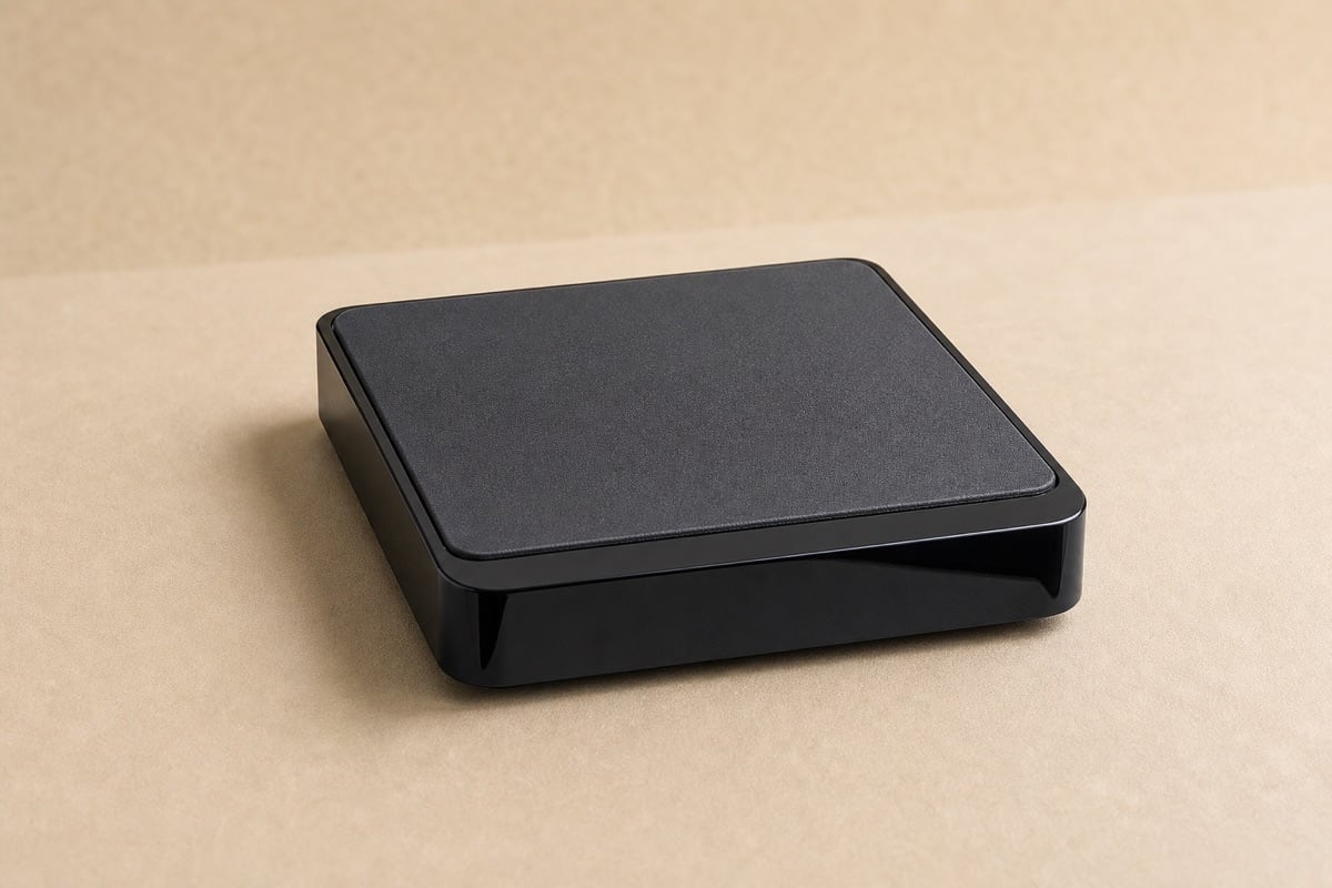 inext TV5 top view with a draggable reveal of the internal hardware