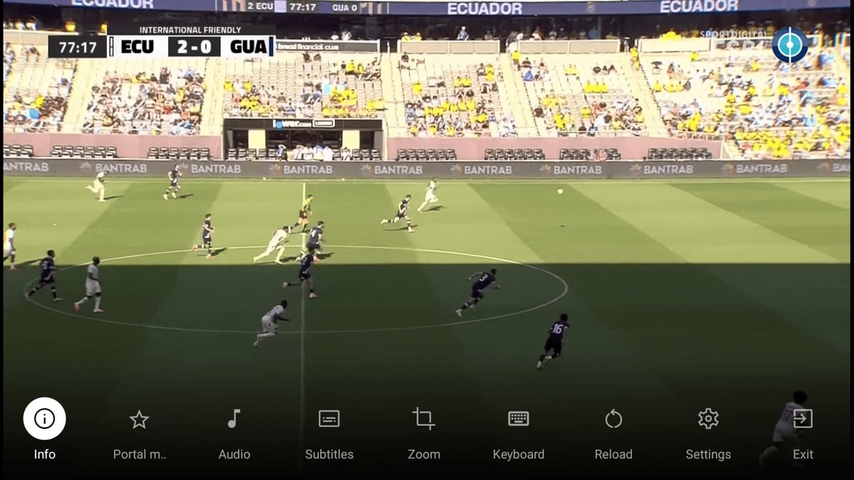 Player toolbar with portal, audio, subtitles, zoom and keyboard controls